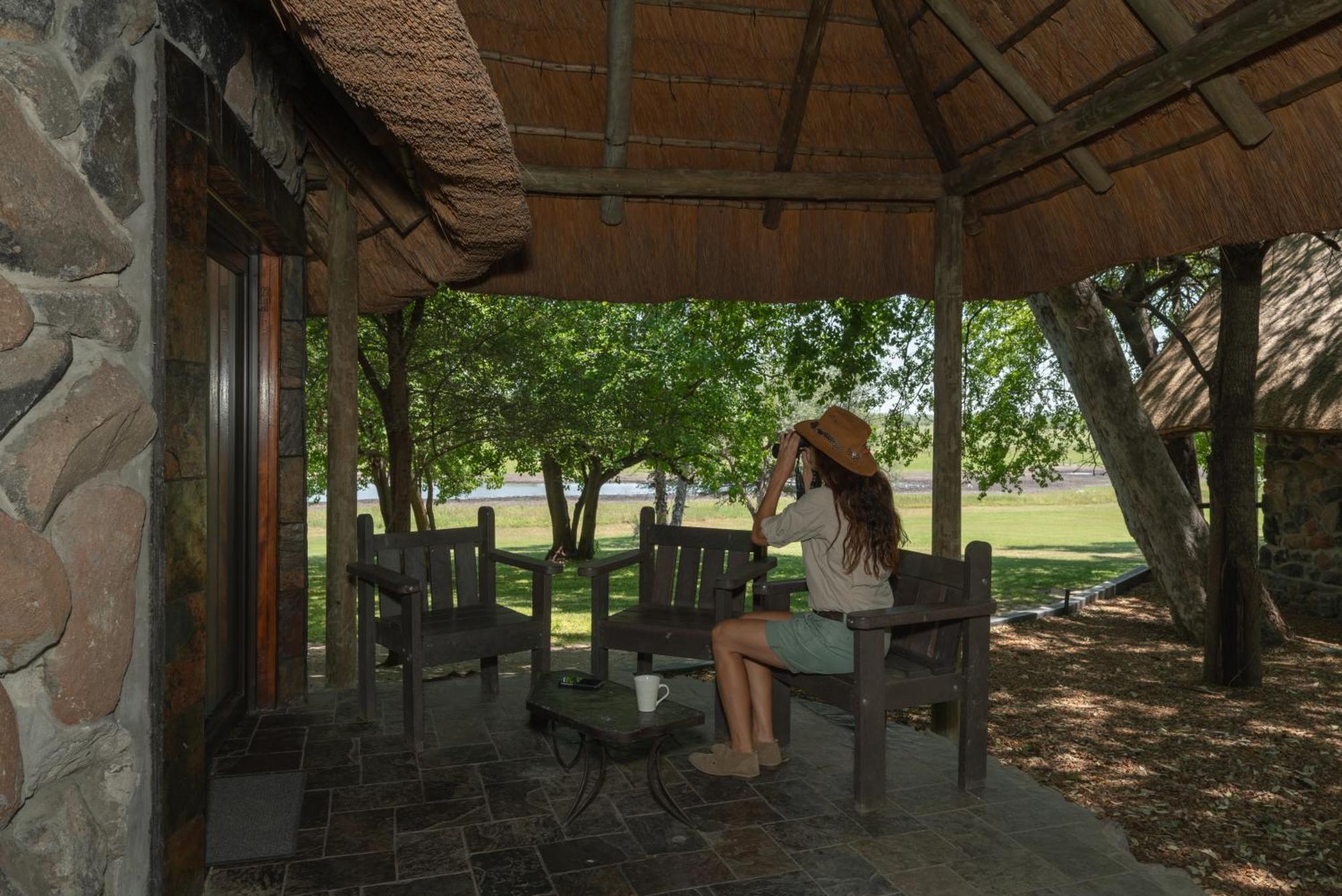 Thamalakane River Lodge Maun Ngoại thất bức ảnh